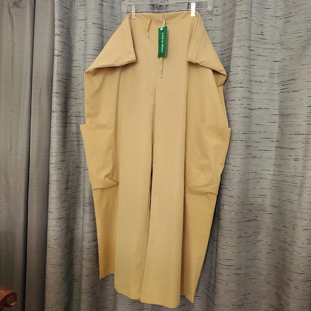 Culottes size 4X Tan Shein Curve Wide Legged Long Cargo Style - Picture 2 of 5